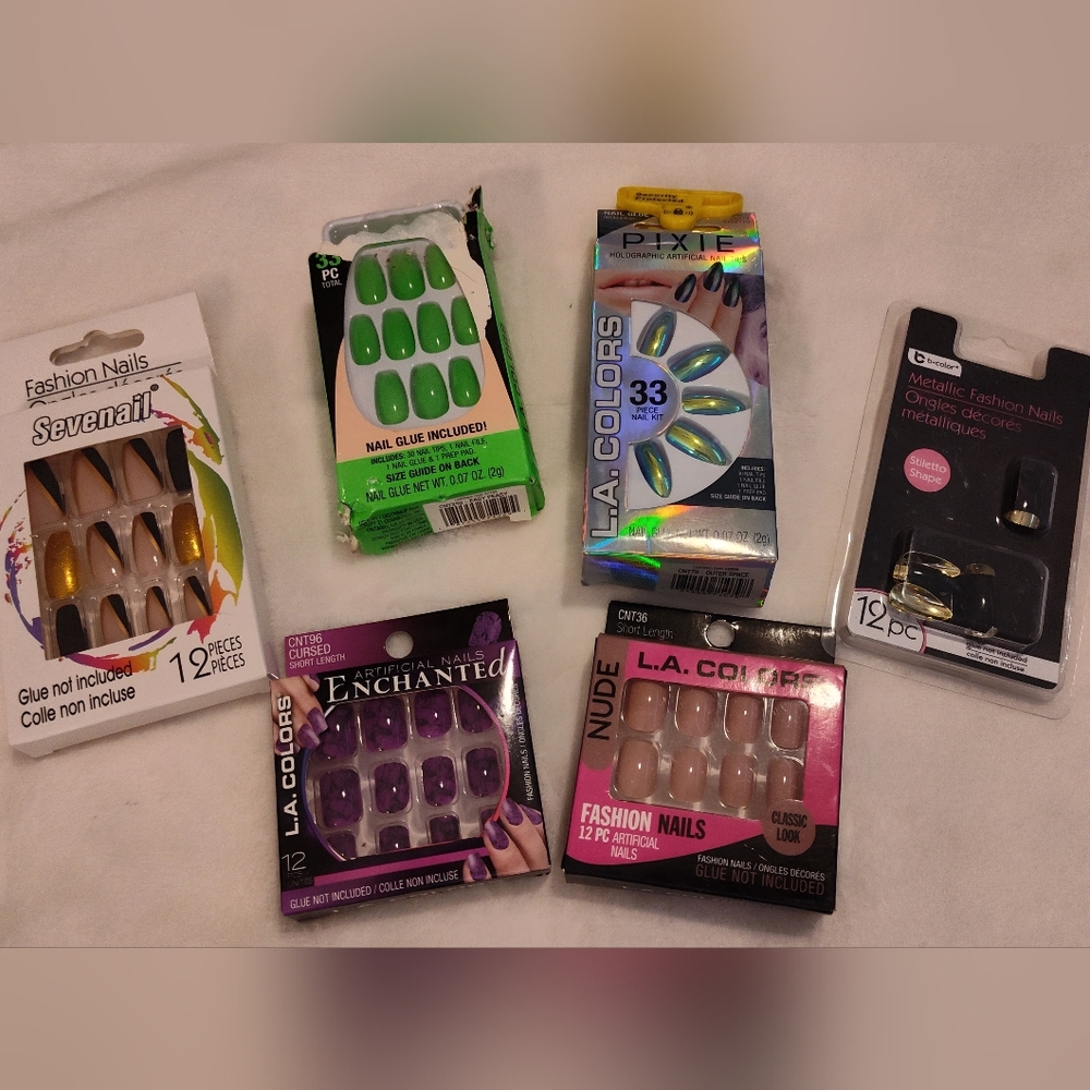 L.A. Colors Nude Artificial Nails